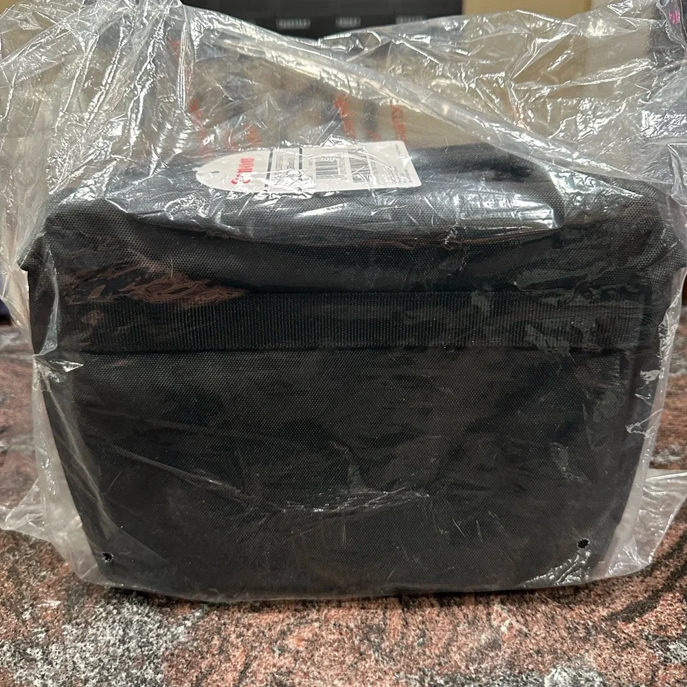 NWT Canon EOS Shoulder Bag 200ES